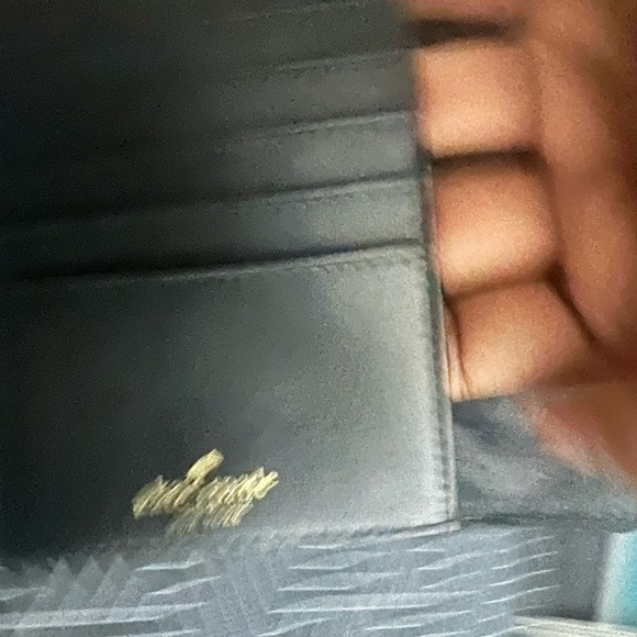 Kate Spade Leather Passport holder with card slots - Picture 5 of 6